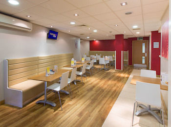 Фото Redwings Lodge Wolverhampton