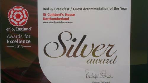 Фото St Cuthbert's House - Guest house