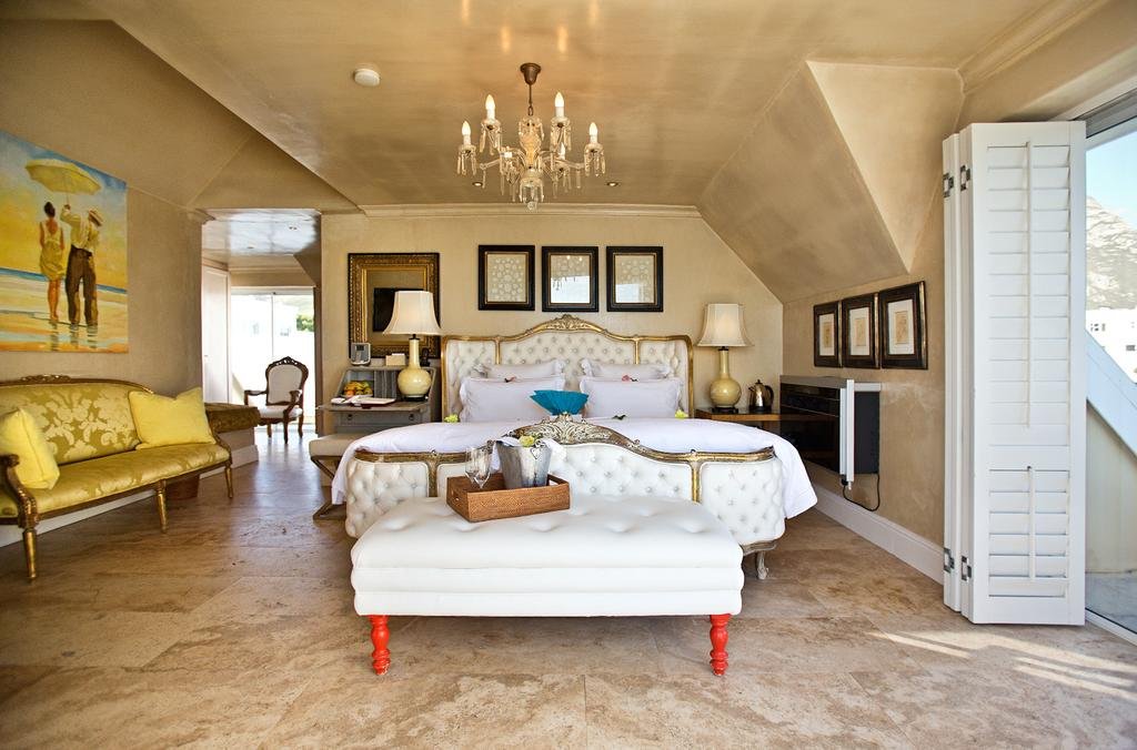 Фото Birkenhead House