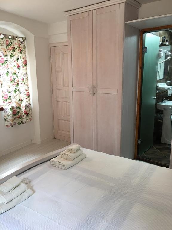 Фото Guesthouse Athos