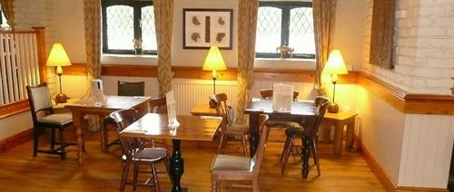 Фото The Bridge Inn Hotel