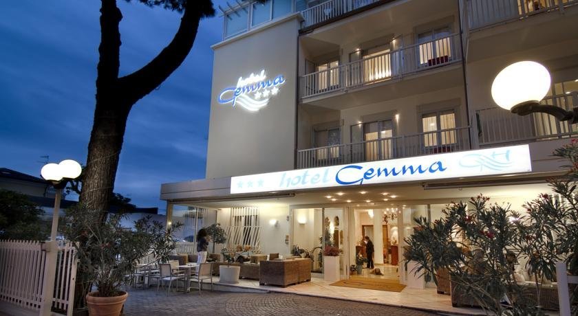 Фото отеля 1