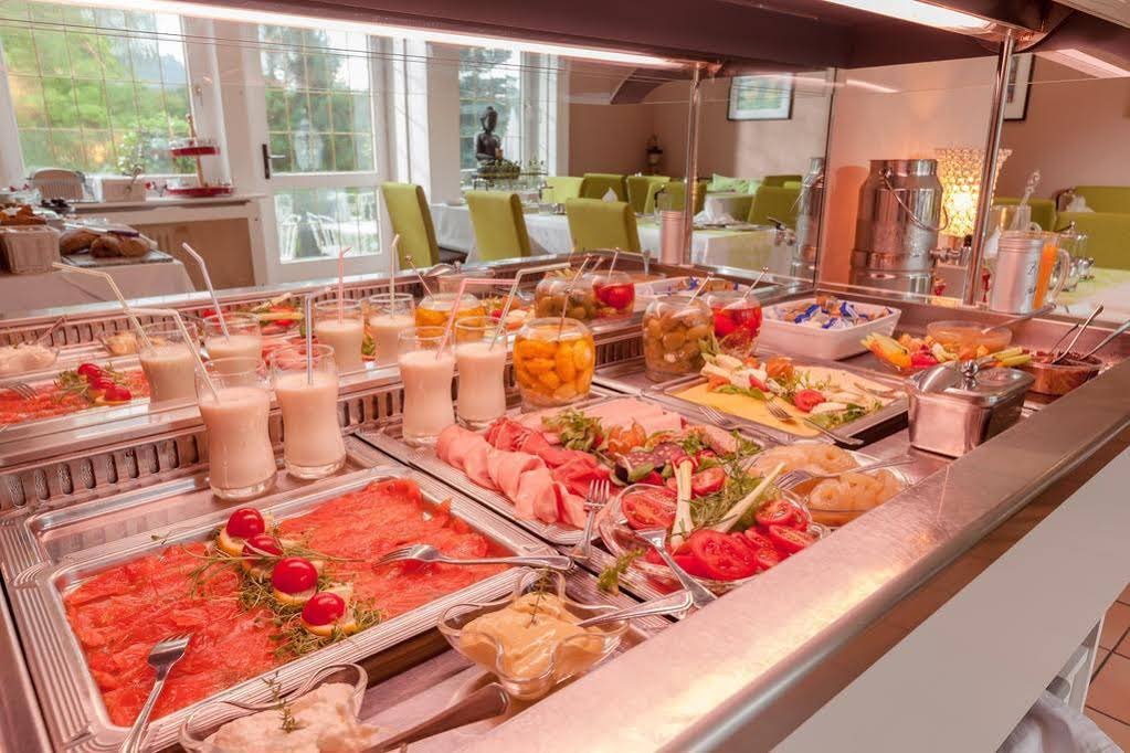 Фото Hotel Tannenhof