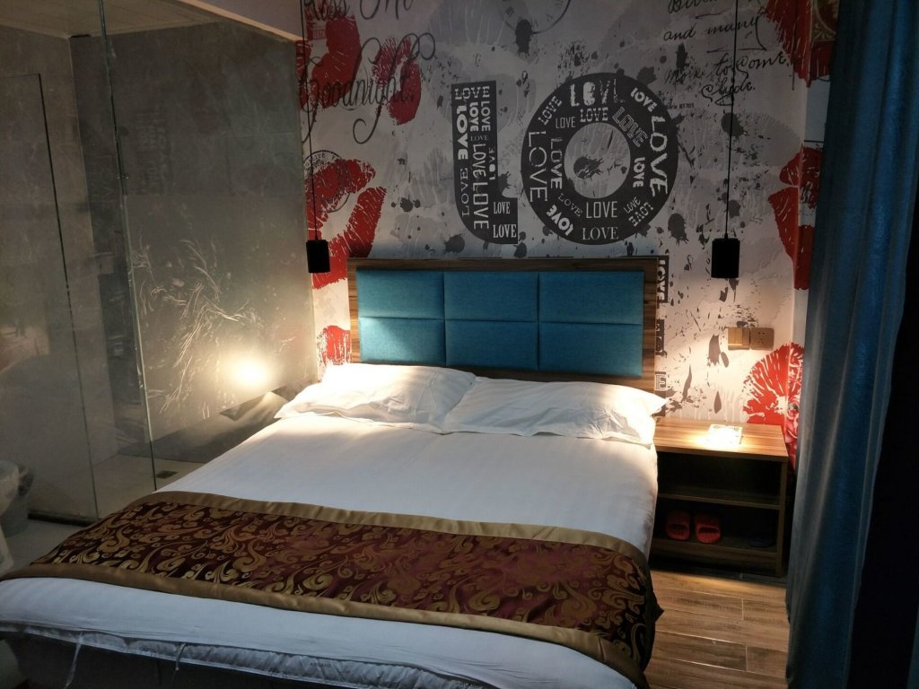 Фото Tiandi Haoqing Hotel