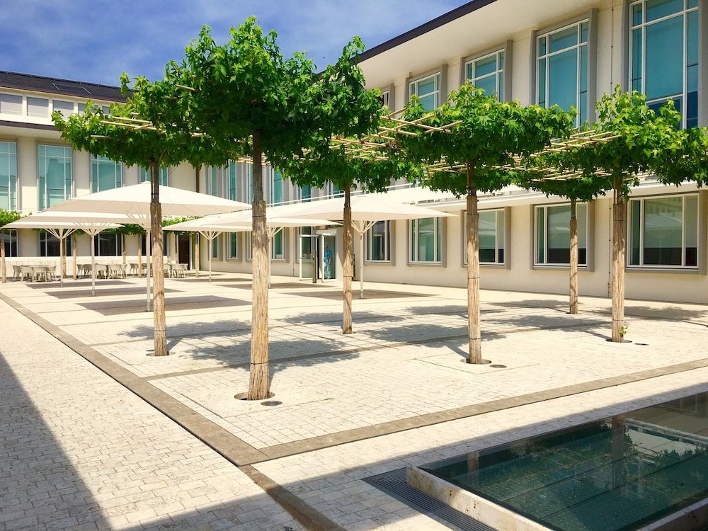 Фото Burkardushaus - Tagungszentrum am Dom