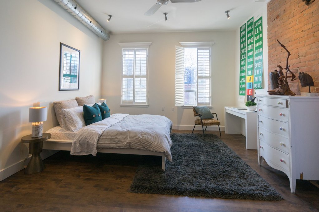 Фото Applewood Suites - The Ossington Loft