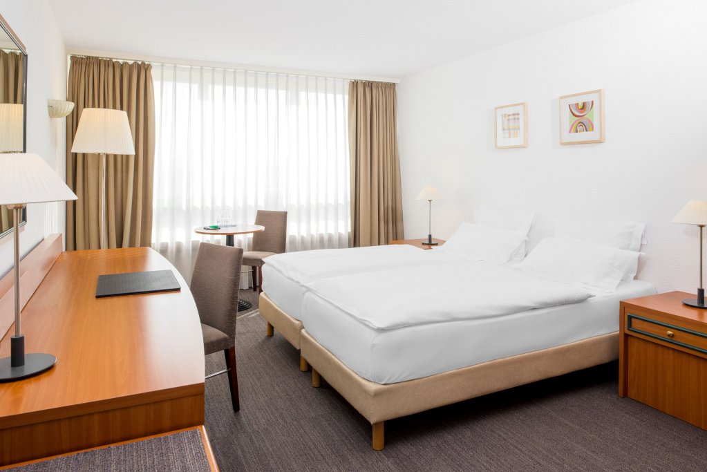 Фото отеля 3