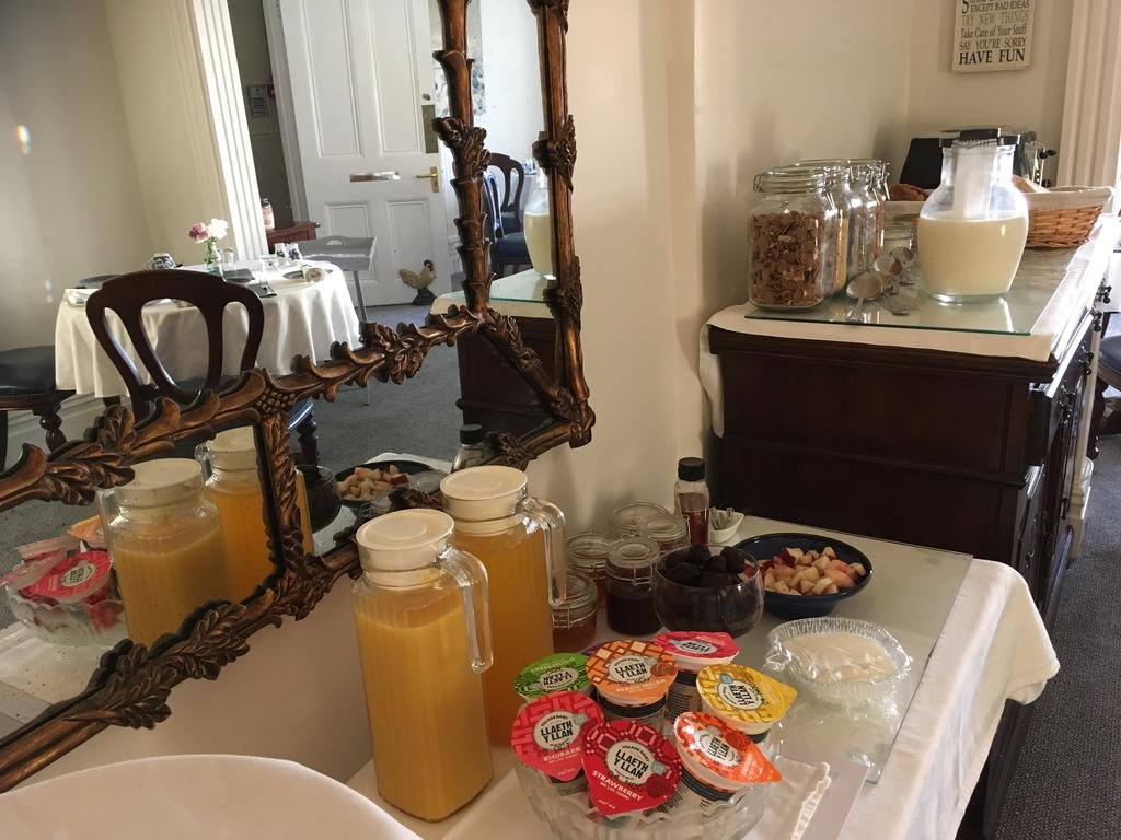 Фото Tides Reach Guest House