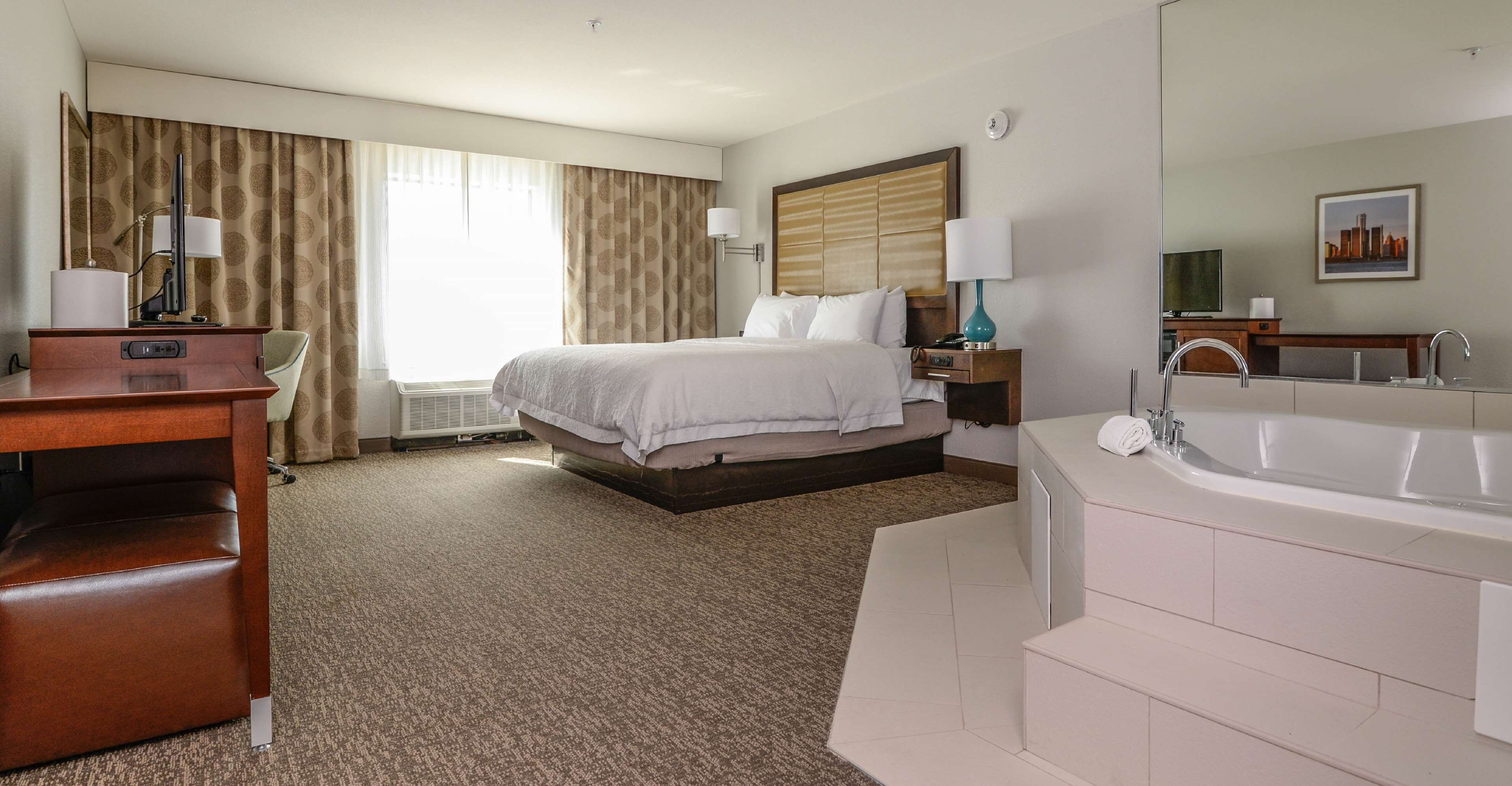 Фото Hampton Inn Brighton