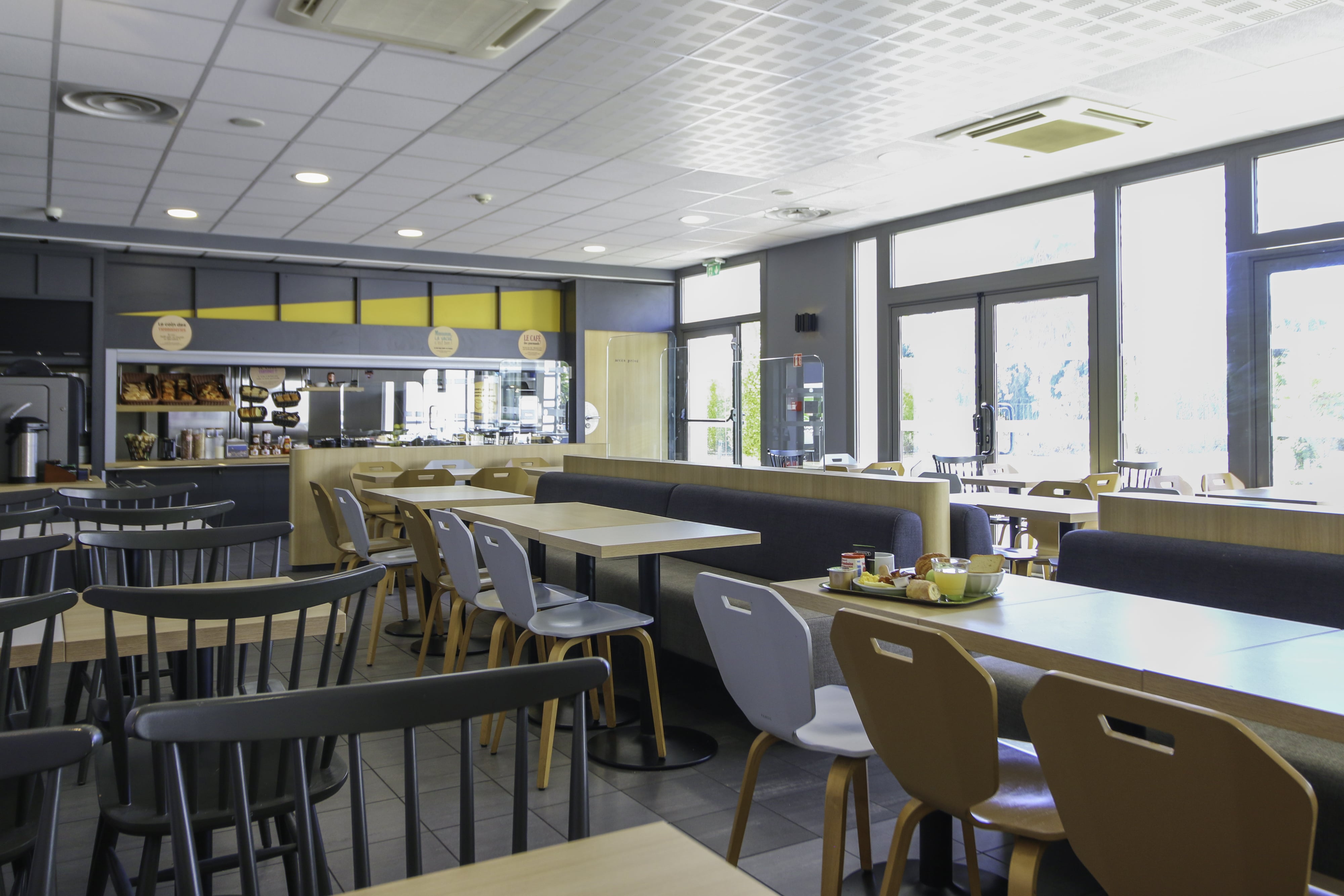 Фото B&B HOTEL Marseille Prado Vélodrome