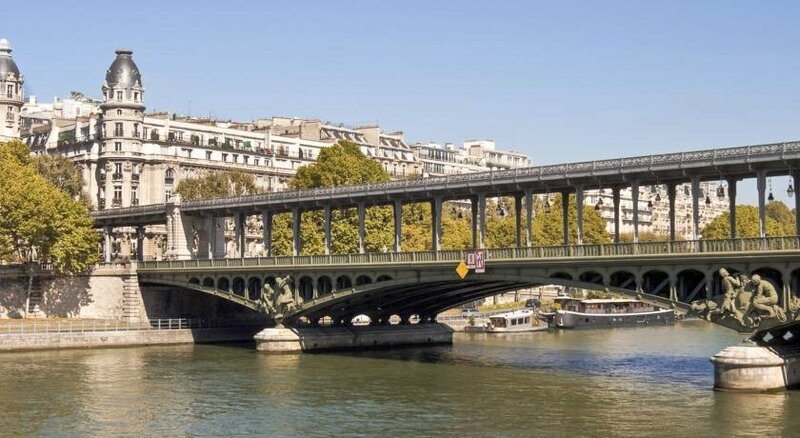 Гостиница Campanile Paris 15 - Tour Eiffel в Париже