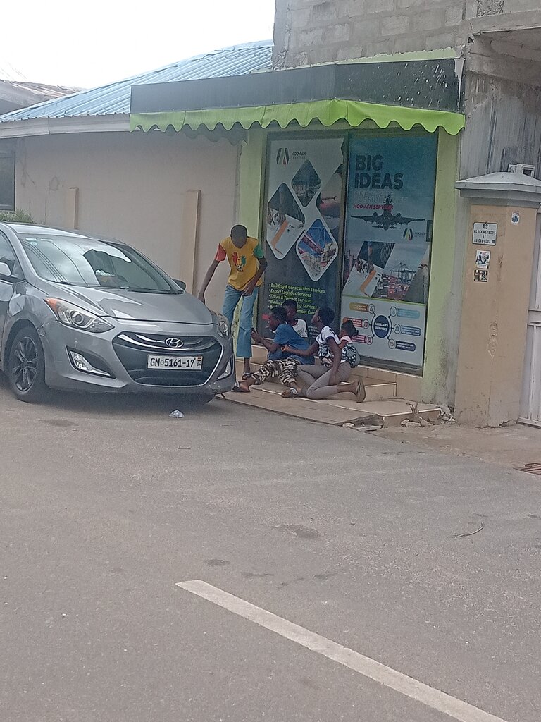 Travel agency Moo-Ash service, Accra, photo