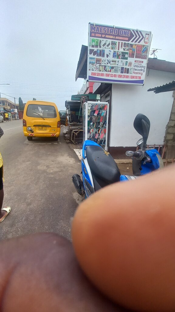 Phone repair Maestro One, Accra, photo