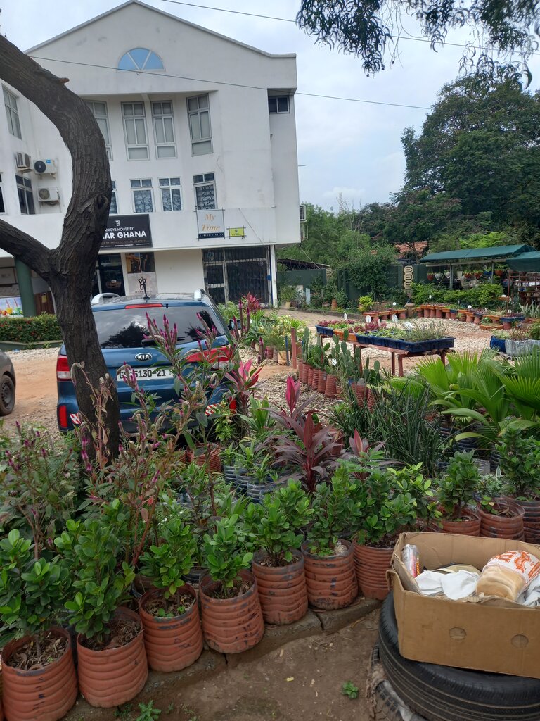 Clothing store My time, Accra, photo