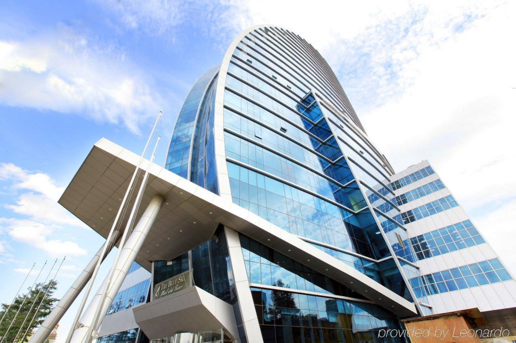 Фото The Blue Sky Hotel & Tower