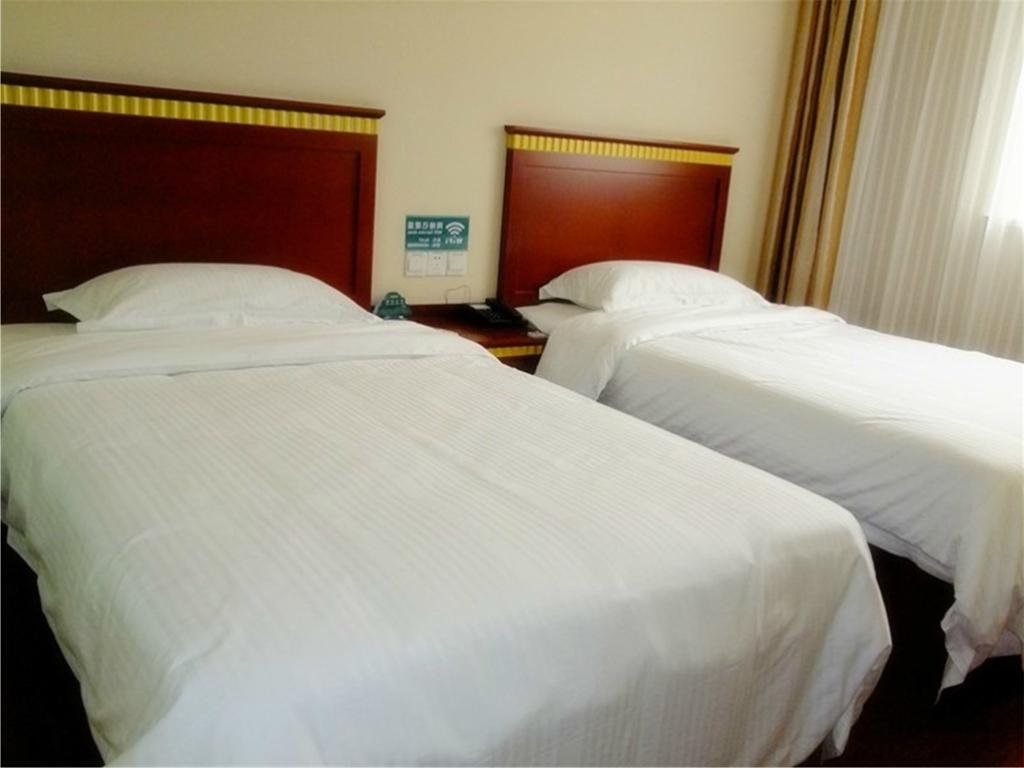 Фото GreenTree Inn Guangzhou Jichang Road Express Hotel