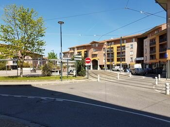 Гостиница Cosy - Toulouse Blagnac Airport в Бланьяке