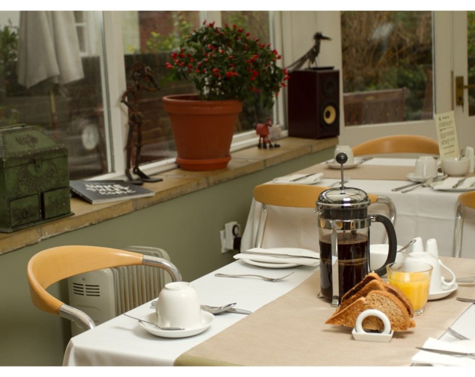 Фото Westwood Guest House