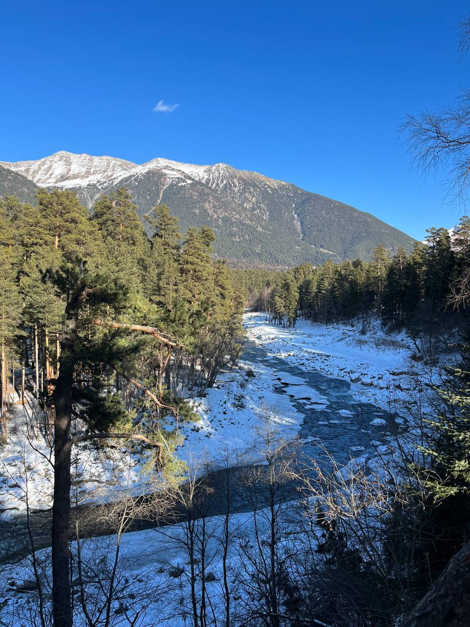 Фото River & House