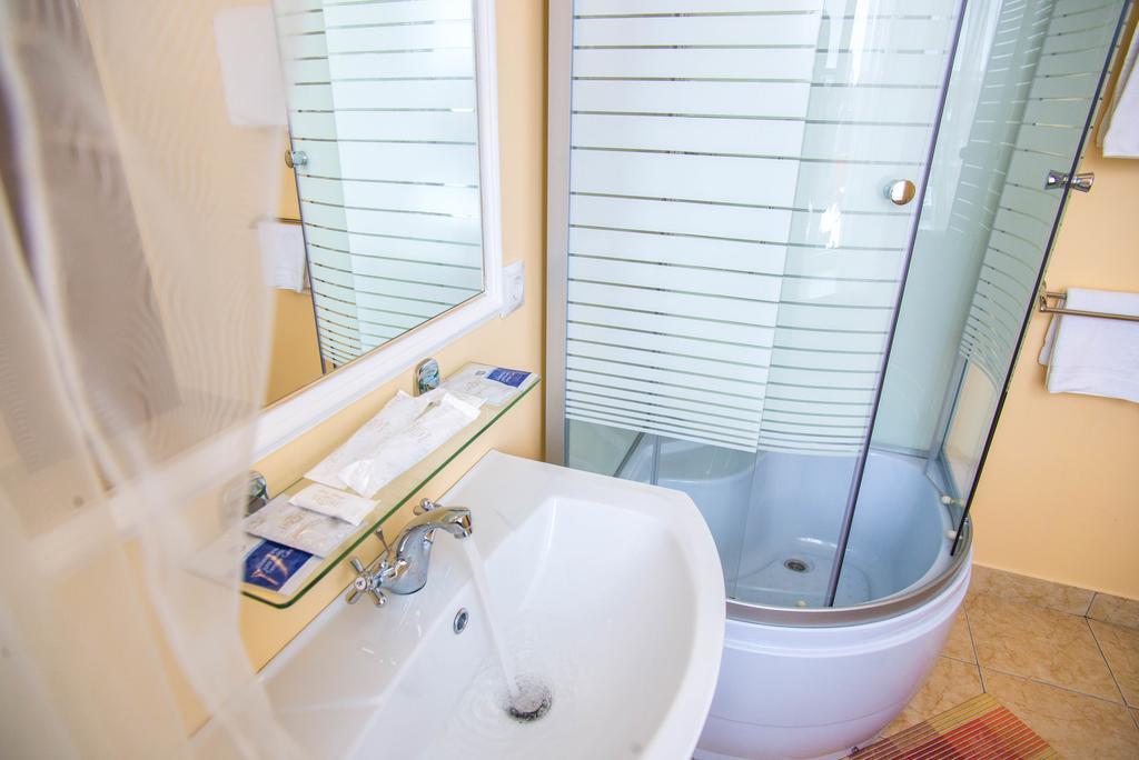 Фото Два крыла