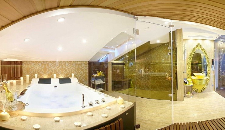 Фото Маджестик Бутик отель Делюкс