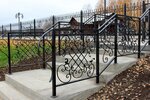 Levsha (Teplichny proyezd, 12), wrought iron