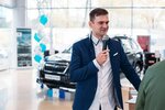 Ведущий Максим Ефимцов (Krasnolesya Street, 93) ، المضيفون والكوميديون