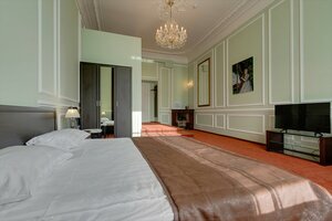 Solo на Литейном