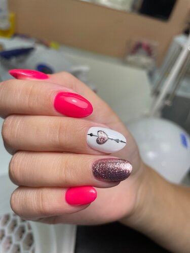 Жүрегі бар порно актриса