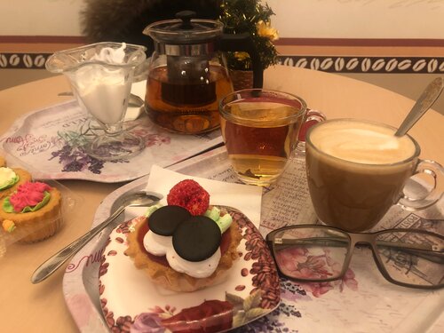 مقهى Coffe-confectionery Bonjour ، ، صورة