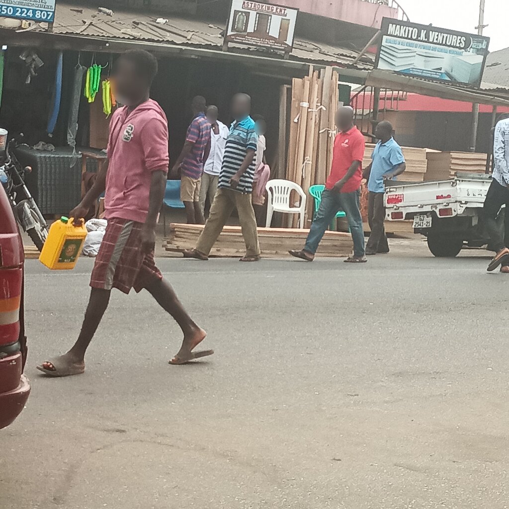 Lumber Astroking ent, Accra, photo