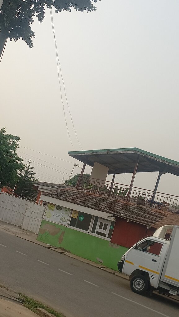 Cafe Swallows, Accra, photo