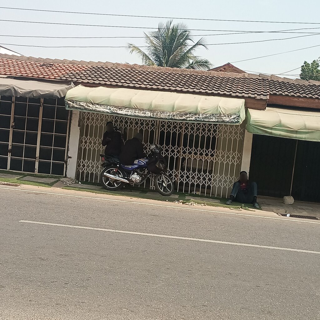 Clothing store Vicpee collections, Accra, photo