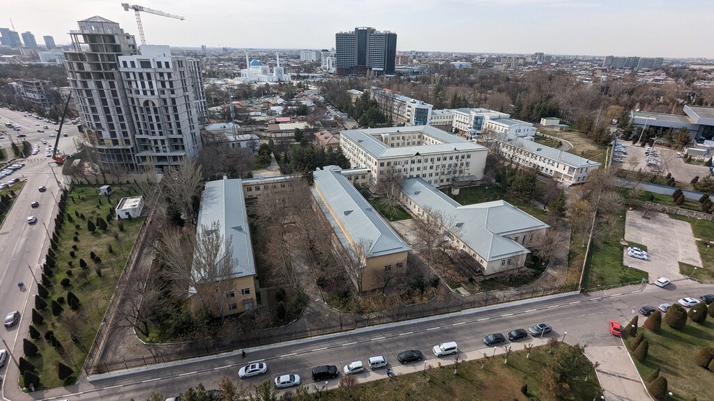 Kattalar shifoxonasi Respublika ixtisoslashtirilgan terapiya va tibbiy reabilitatsiya ilmiy-amaliy tibbiyot markazi, Toshkent, foto