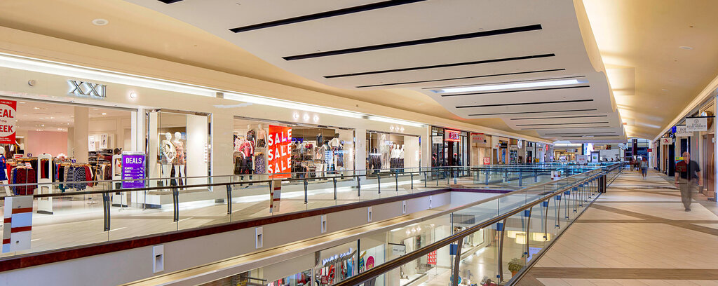 Shopping mall Cumberland Mall, State of Georgia, photo