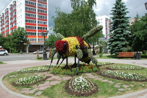 Жанровая скульптура Пчела, Уфа, фото