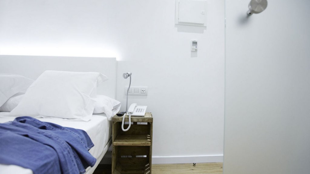 Фото Som Nit Born