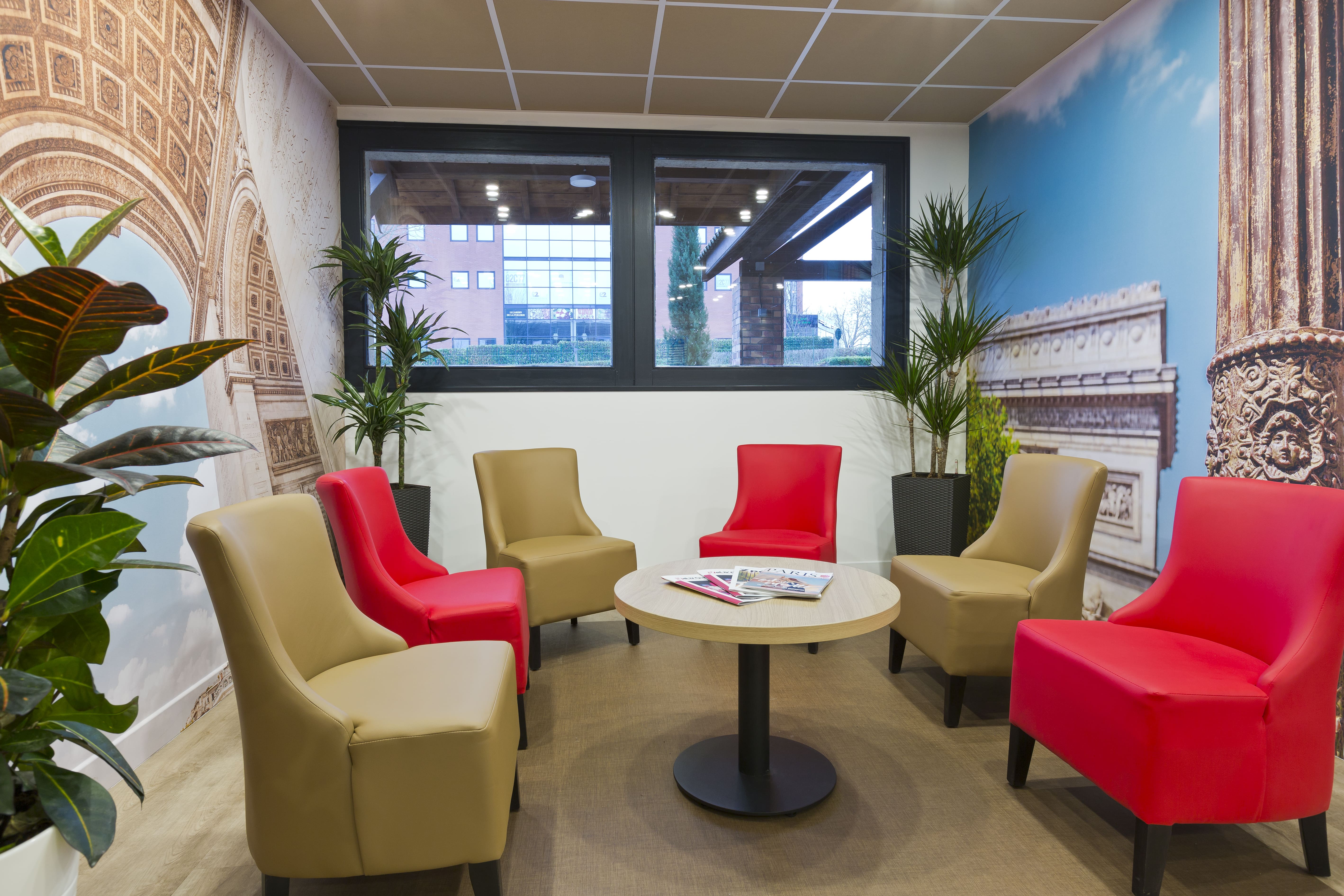 Фото B&b Hotel Marne-la-Vallée Chelles