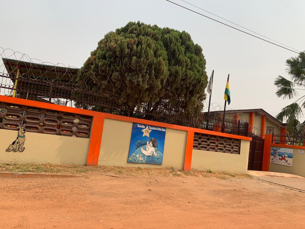 School Golden Angels, Earth, photo