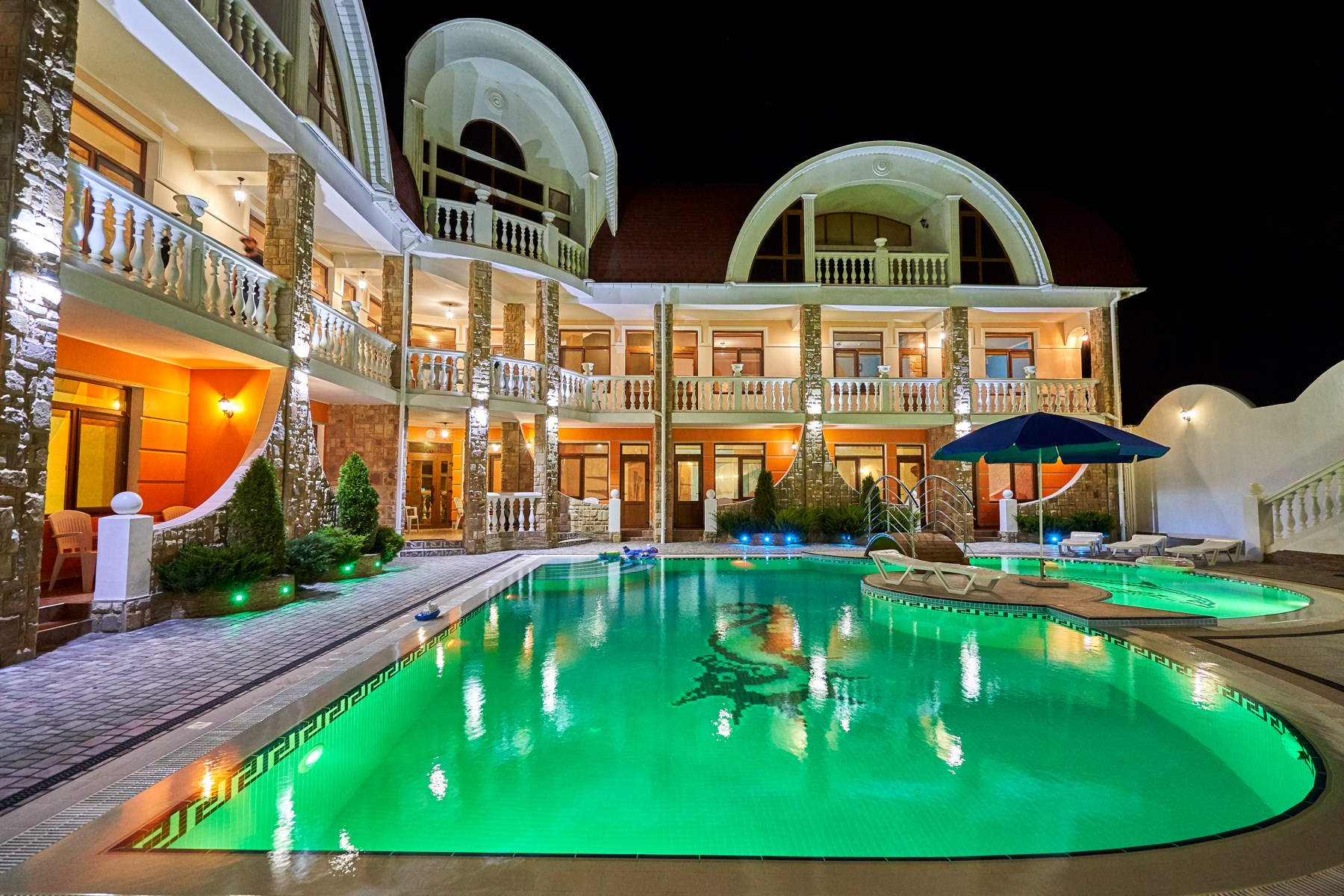 Фото отеля 2