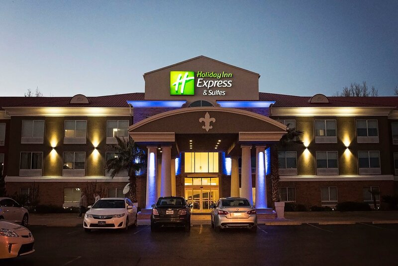 Holiday Inn Express & Suites Alexandria, an Ihg Hotel