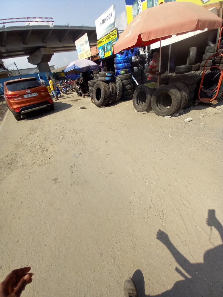 Tires and wheels Jakasco enterprise, Accra, photo