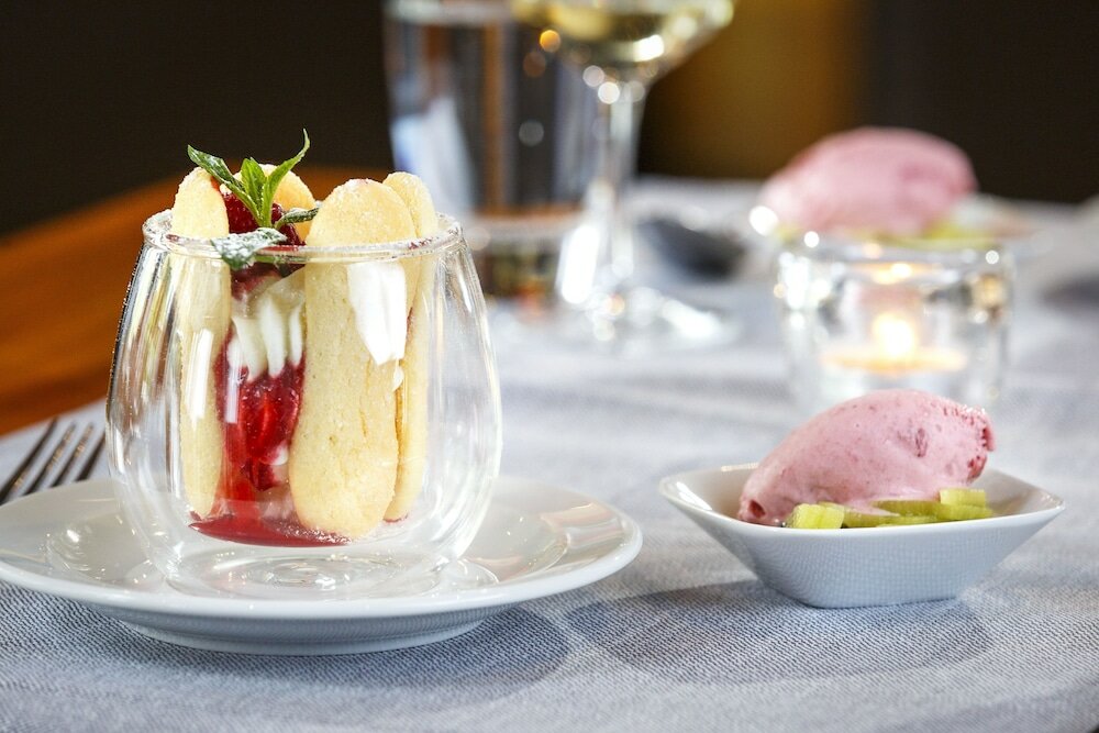 Фото Ramada by Wyndham Baden Hotel du Parc