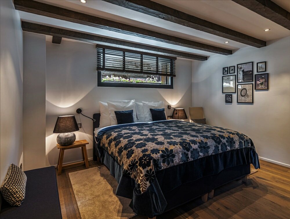 Фото Schloss Cottage - A Swiss Experience