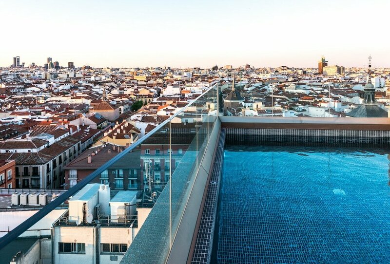 Гостиница Gran View Apartments в Мадриде