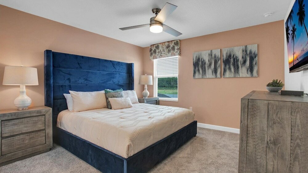 Фото 4169 Paragraph Drive