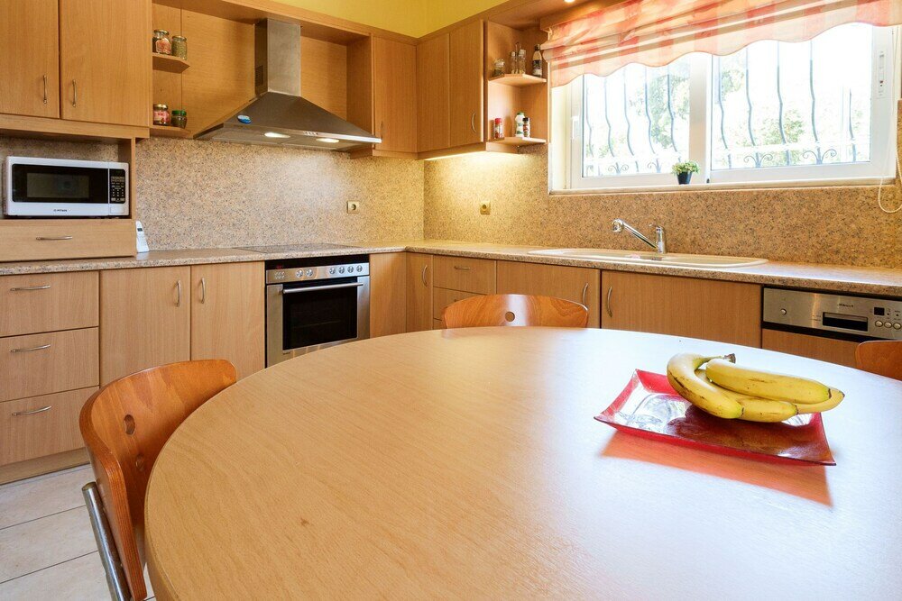 Фото Relaxing Family Home near Beaches