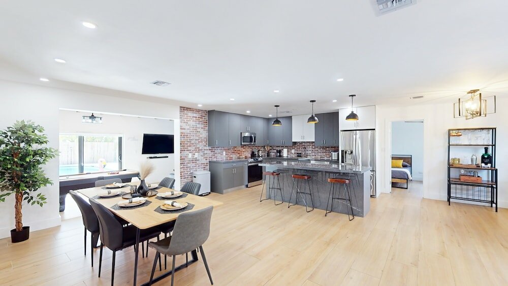 Фото Villa Camila 5br Luxury Home with Pool