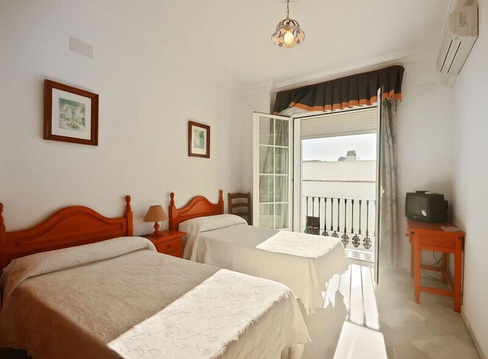 Фото Hostal La Posada de Conil