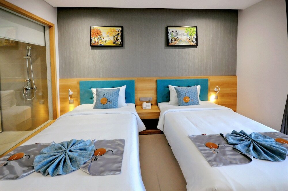 Фото Sun Kiss Hotel